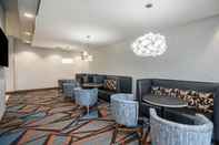 Bar, Cafe and Lounge Holiday Inn Express & Suites Greenville