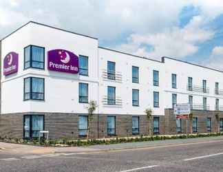 Exterior 2 Premier Inn Clacton On Sea Seafront