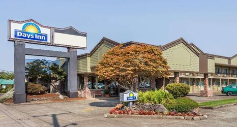 外観 2 Days Inn by Wyndham Eugene Downtown/University