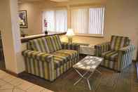 Common Space La Quinta Inn Pleasant Prairie