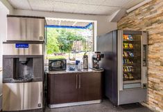 Others 6 Elmsford Motel