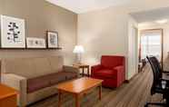 Ruang Umum 4 Country Inn & Suites, Findlay