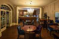 Quầy bar, cafe và phòng lounge The Salisbury