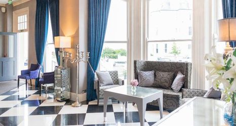 大堂 2 The Salisbury