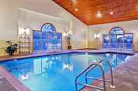 Swimming Pool Country Inn & Suites Freeport