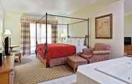 Kamar Tidur 4 Country Inn & Suites Freeport