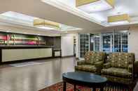 Lobby La Quinta Inn & Suites Fresno Riverpark