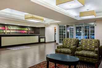 Lobby 4 La Quinta Inn & Suites Fresno Riverpark