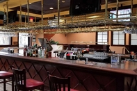 Bar, Cafe and Lounge Clarion Inn & Suites Florence