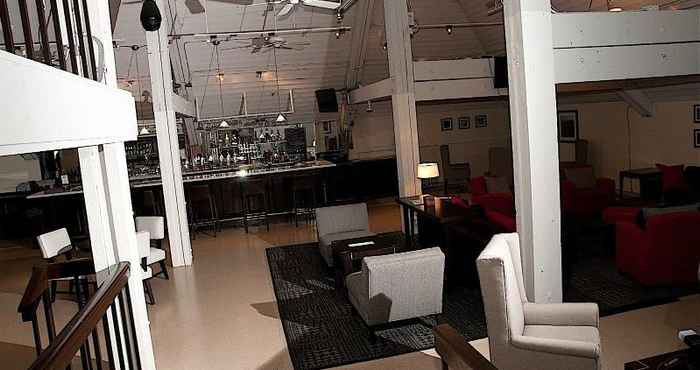 Bar, Kafe, dan Lounge The Hotel Fresno