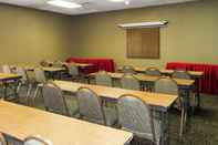 Functional Hall Quality Inn & Suites Downtown - University Area