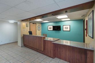 Lobby 4 Rodeway Inn Austin