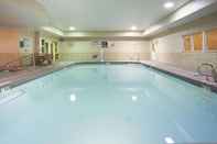 Swimming Pool La Quinta Inn & Suites Albuquerque-Midtown/Univers