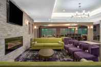 Lobby La Quinta Inn & Suites Atlanta Stockbridge