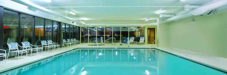 Swimming Pool Fairfield Inn Ann Arbor