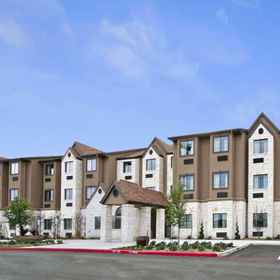 圓石溫德姆麥克洛特套房飯店1 , 飯店文艺复兴广场