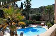 Swimming Pool 2 Residence Vasca d' Oro