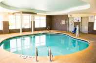 Swimming Pool Holiday Inn Express Hotel & Suites Havelock NW - N