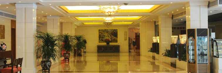 Lobi Golden Sea View Hotel Haikou