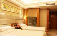 Kamar Tidur 4 Golden Sea View Hotel Haikou