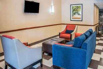 Lobi 4 Comfort Suites Bluffton