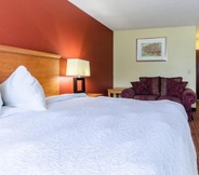 Bilik Tidur 3 Rodeway Inn & Suites Jacksonville Near Camp Lejeun