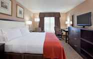 ห้องนอน 6 Holiday Inn Country Club Plaza