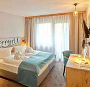 Bilik Tidur 3 Erlebnis Hotel Chiemgauer Hof