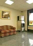 LOBBY Americas Best Value Inn Wethersfield Hartford