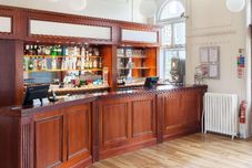 酒吧、咖啡廳與交誼廳 Travelodge Tunbridge Wells