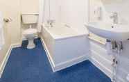 Toilet Kamar 3 Travelodge Tunbridge Wells