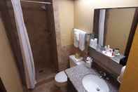 In-room Bathroom Travelodge by Wyndham Kanab