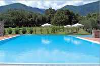 Hồ bơi Resort Ca'del Moro