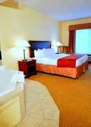 BEDROOM Country Inn & Suites by Radisson, Lake George (Que