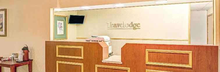 Lobby Travelodge by Wyndham Lincoln