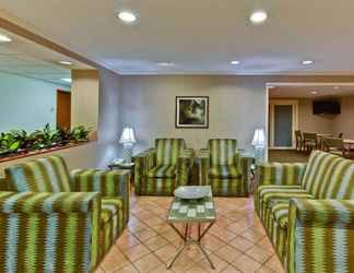 Lobi 2 La Quinta Inn & Suites Lakeland East