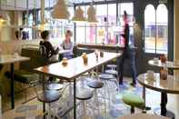 Bar, Cafe and Lounge Z Hotels London Soho