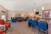 Quầy bar, cafe và phòng lounge Comfort Inn & Suites Lincoln Area