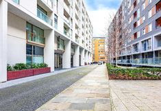 Exterior 7 Sublime Lanterns Court One-Bedroom Apartments