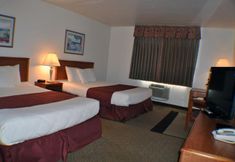 卧室 2 Americas Best Inns & Suites-Lincoln City