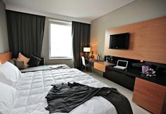 Others 3 Cosmopolitan