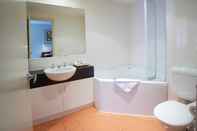 In-room Bathroom Quest South Melbourne