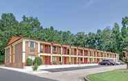 Exterior 5 Days Inn by Wyndham Newport News