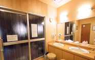 In-room Bathroom 4 Hotel Route Inn Toyokawa Inter