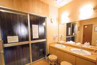 ห้องน้ำภายในห้อง Hotel Route Inn Toyokawa Inter