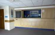 Lobby 6 Travelodge Bristol Severn View M48