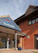 EXTERIOR_BUILDING Travelodge Newbury Tot Hill