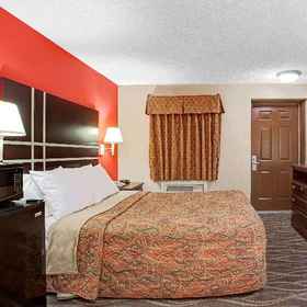 紐澤西裏奇菲爾德溫德姆戴斯飯店1 , 飯店阿波罗剧院