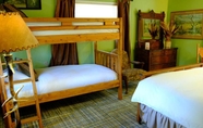 Kamar Tidur 4 Yosemite Bug Rustic Mountain Resort