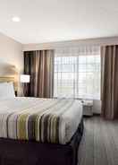 BEDROOM Country Inn & Suites Romeoville